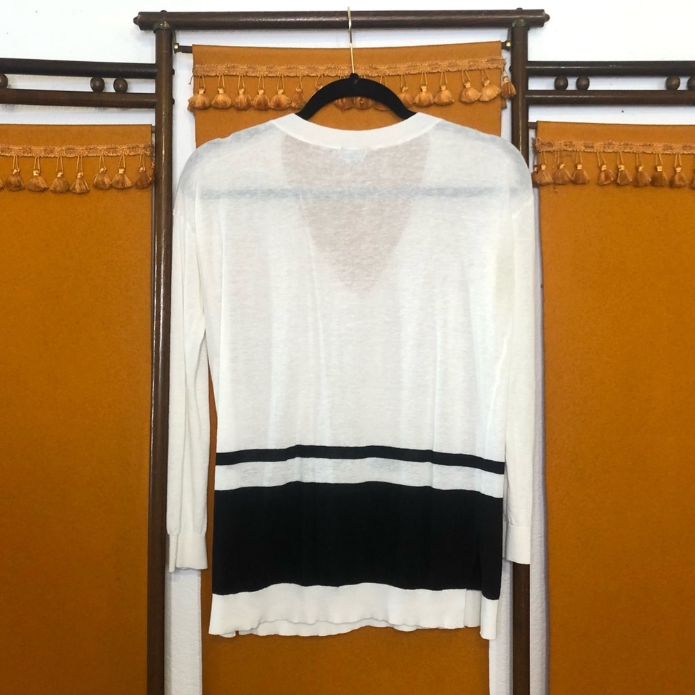 Splendid Lightweight Sweater - Picture 2 of 3